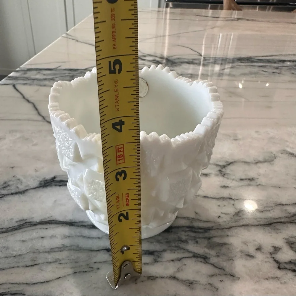 Westmoreland White Milk Glass Old Quilt Sawtooth Open Sugar Mini Planter Vase